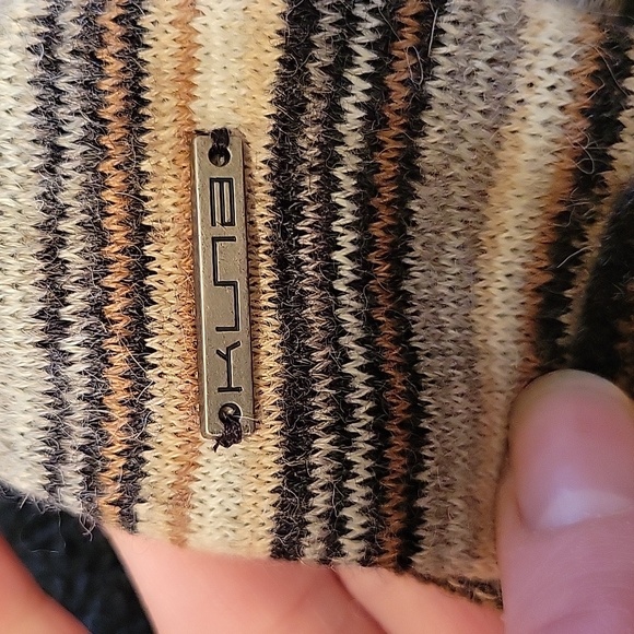 NWT Kuna striped scarf...100% baby alpaca retail $78 - Picture 4 of 9